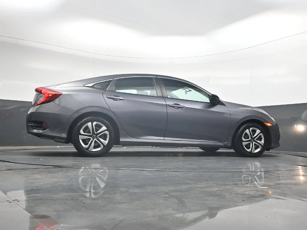 Certified Used 2018 Lunar Silver Metallic Honda LX image 36
