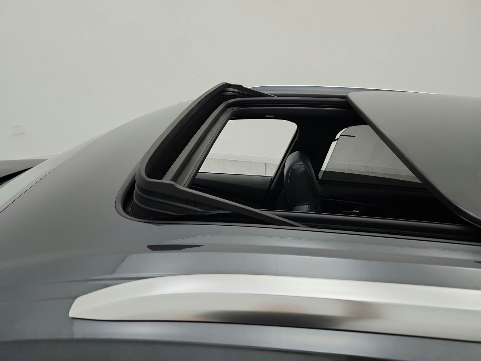 Used 2022 Daytona Gray Pearl Effect Audi Premium Plus image 16