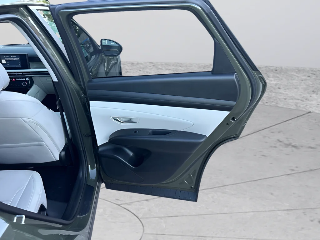 Used 2025 Green Hyundai SEL image 42