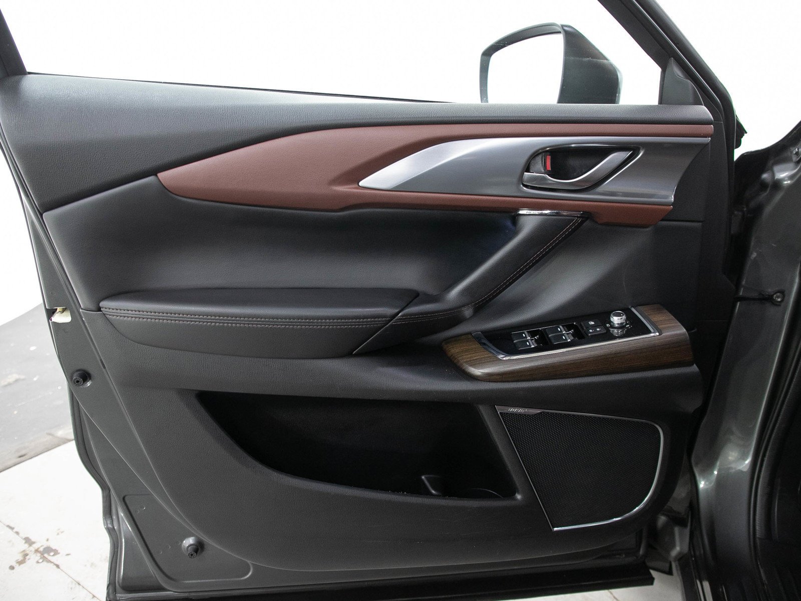 Used 2019 Machine Gray Metallic Mazda Signature image 23