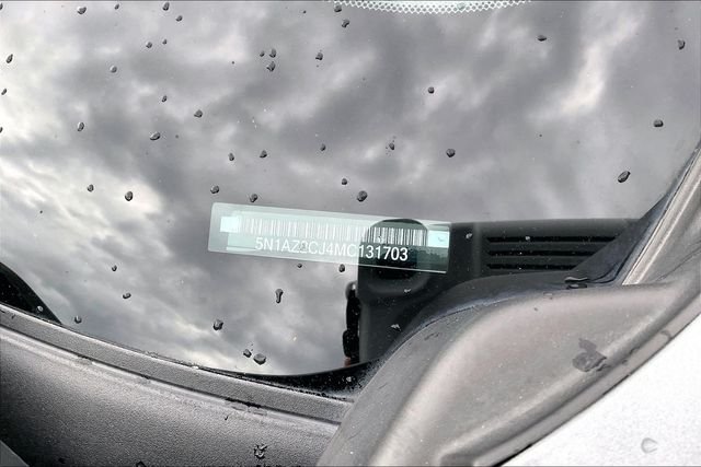 Used 2021 Gray Nissan SL image 32