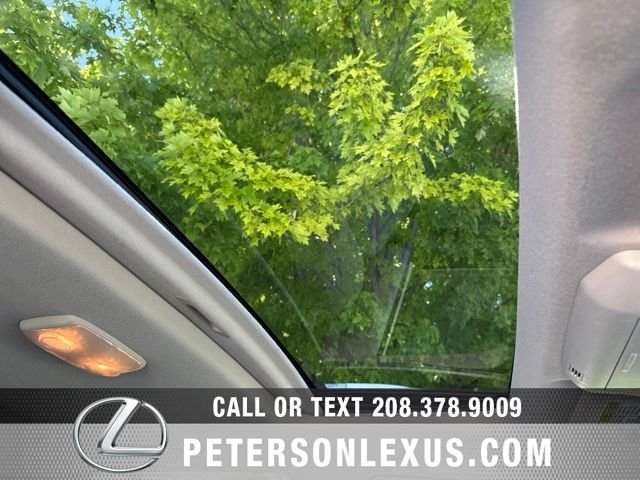 Used 2018 White Toyota SR5 image 14
