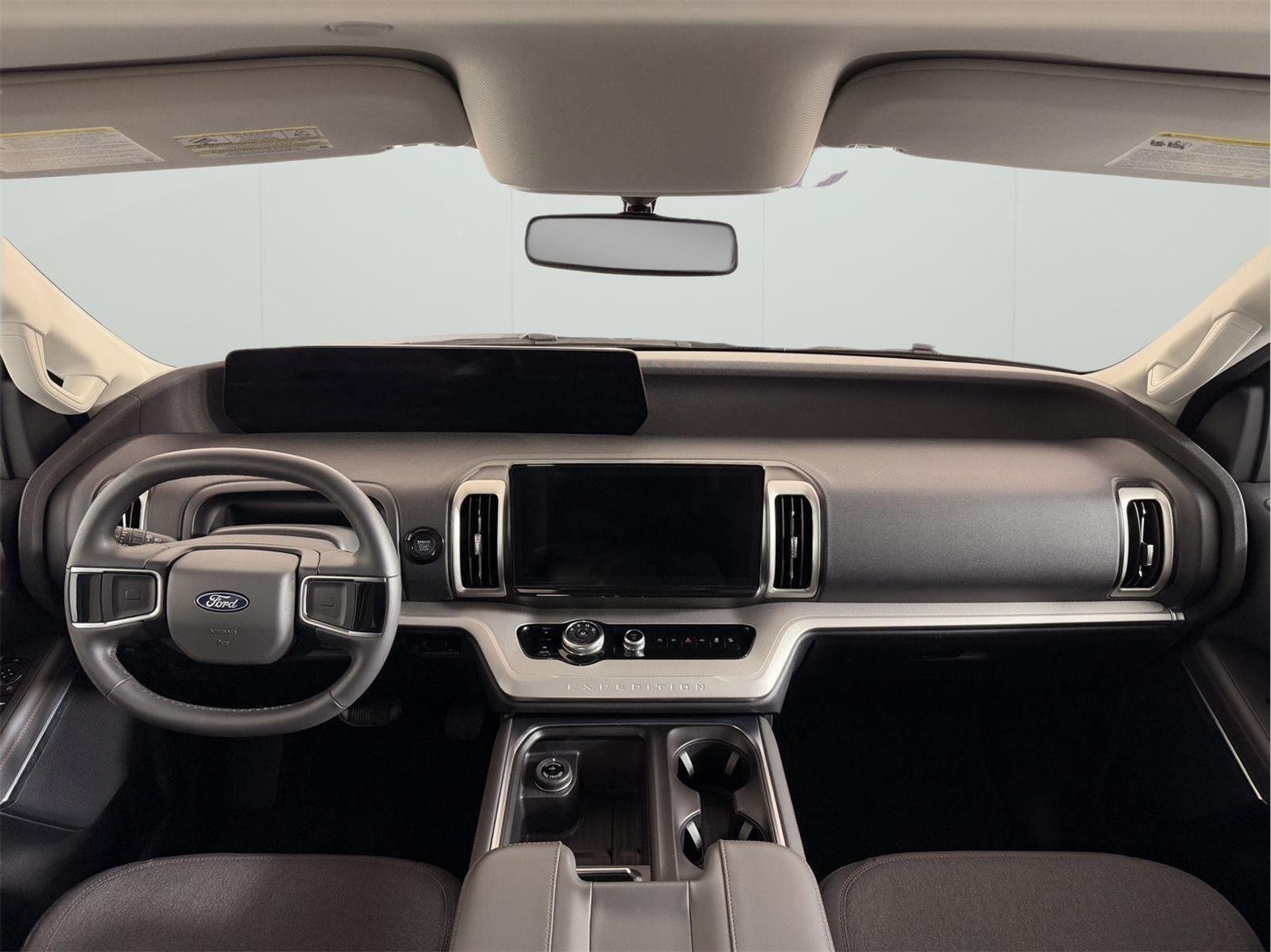 Used 2025 Oxford White Ford Active image 22