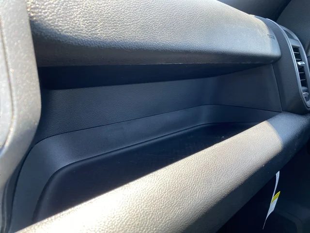 New 2025 Diamond Black Crystal Pearl-Coat Exterior Paint RAM Tradesman image 27