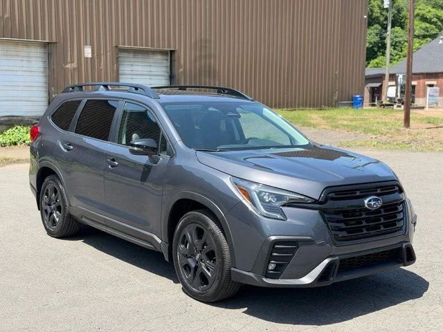 Used 2023 Gray Subaru Onyx Edition image 3