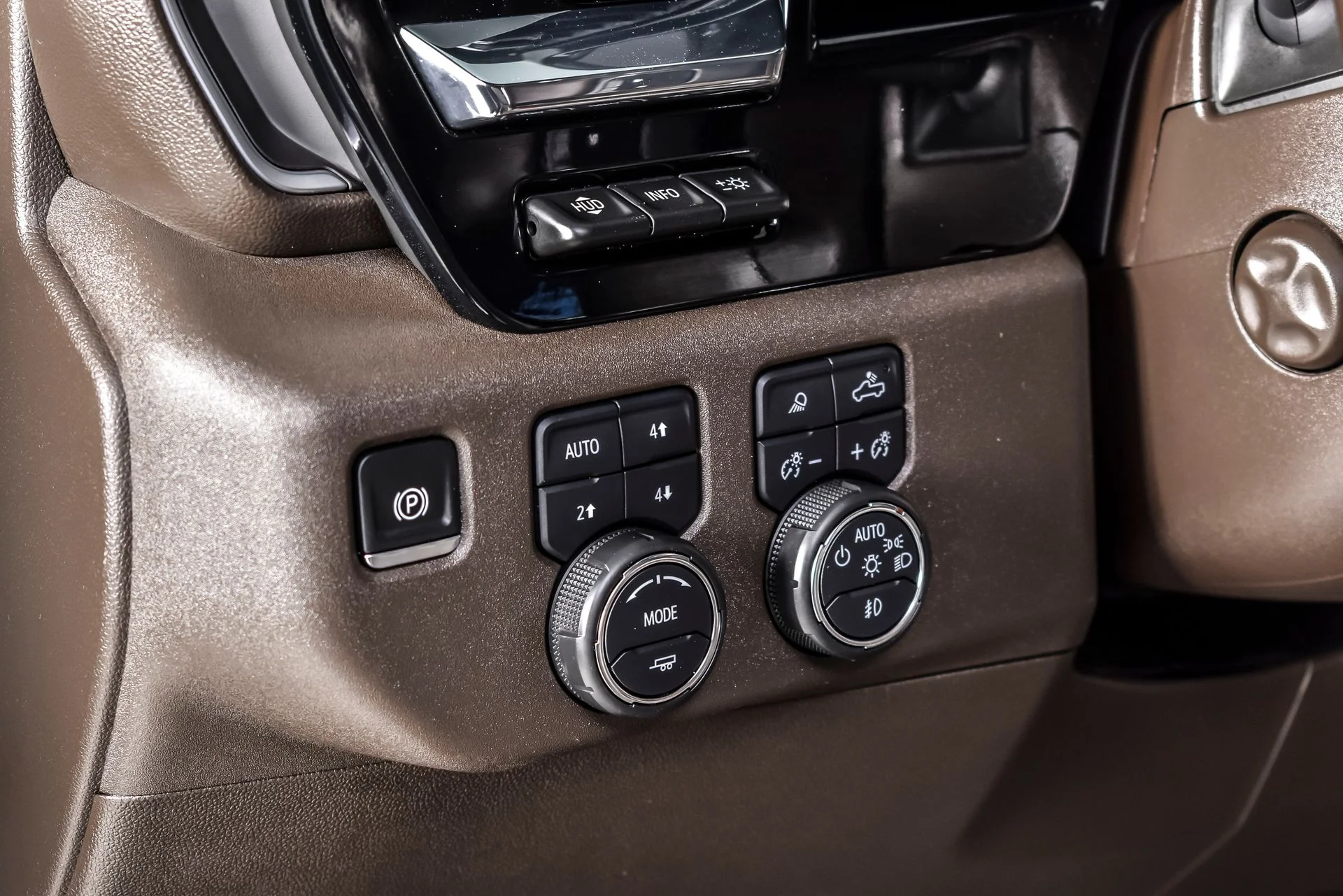 Used 2024 Sterling Gray Metallic Chevrolet LTZ image 18