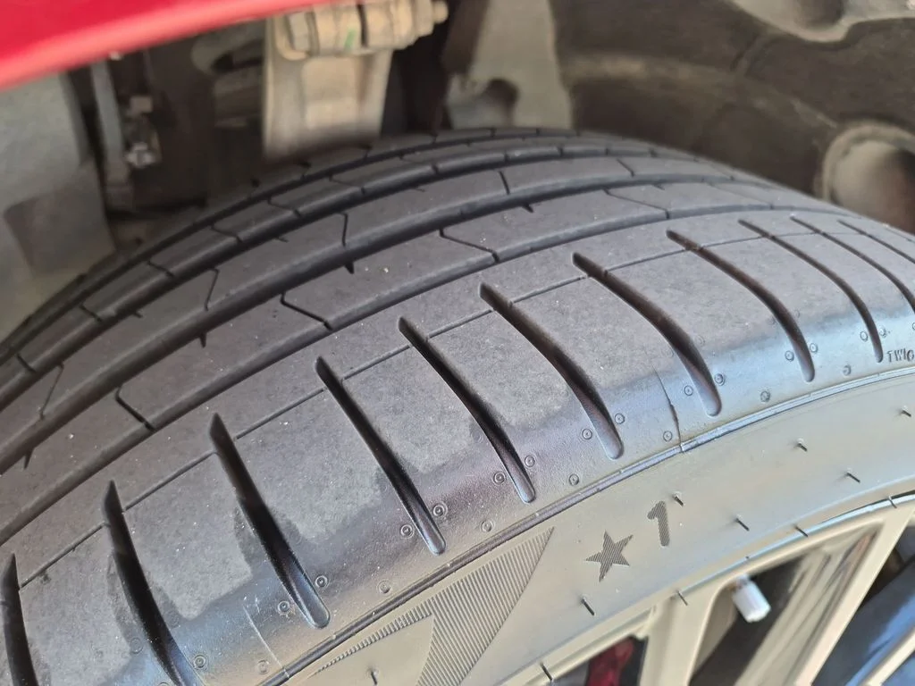 Used 2021 Red BMW xDrive40i image 24