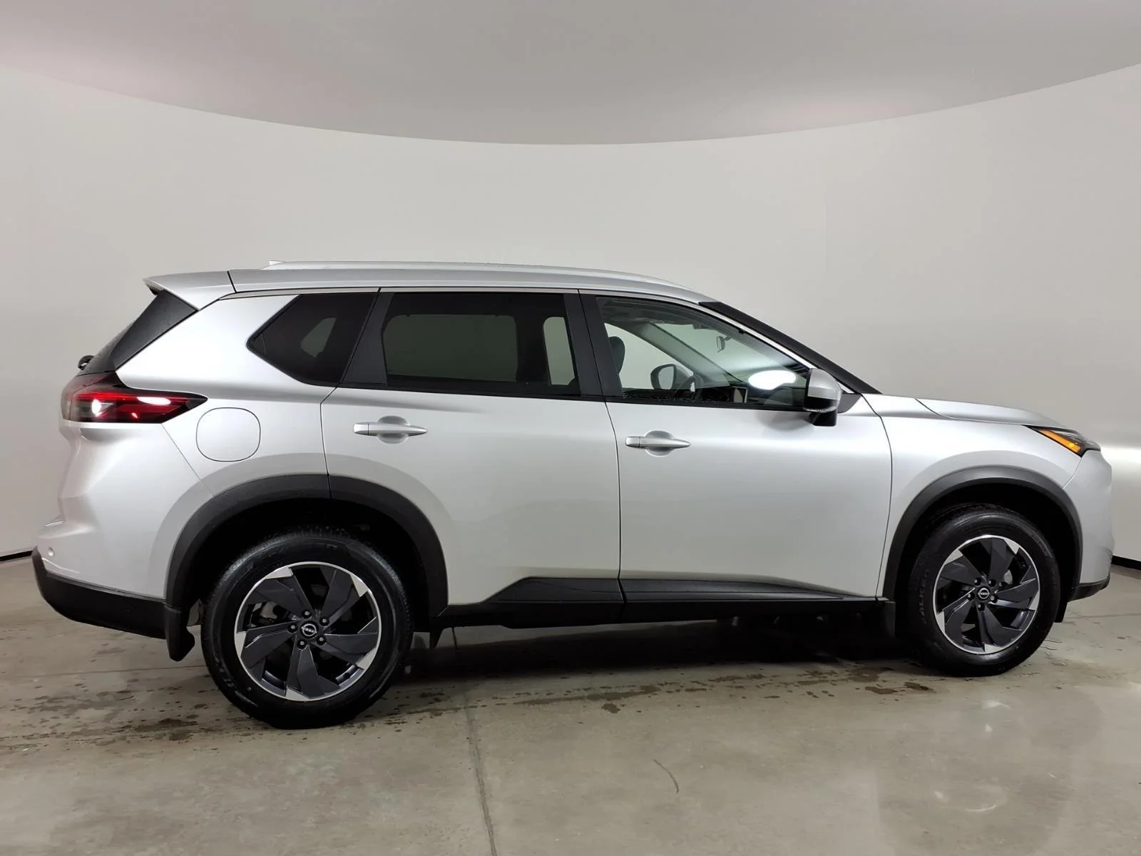 Used 2024 Brilliant Silver Metallic Nissan SV image 11
