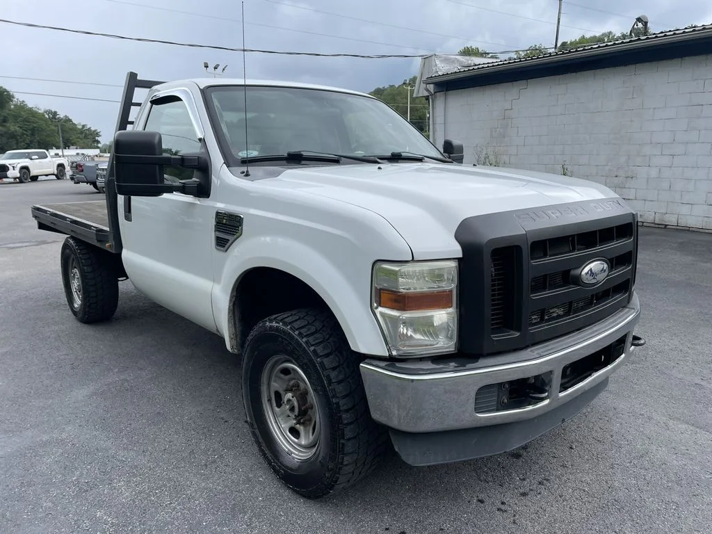 Used 2010  Ford  image 3