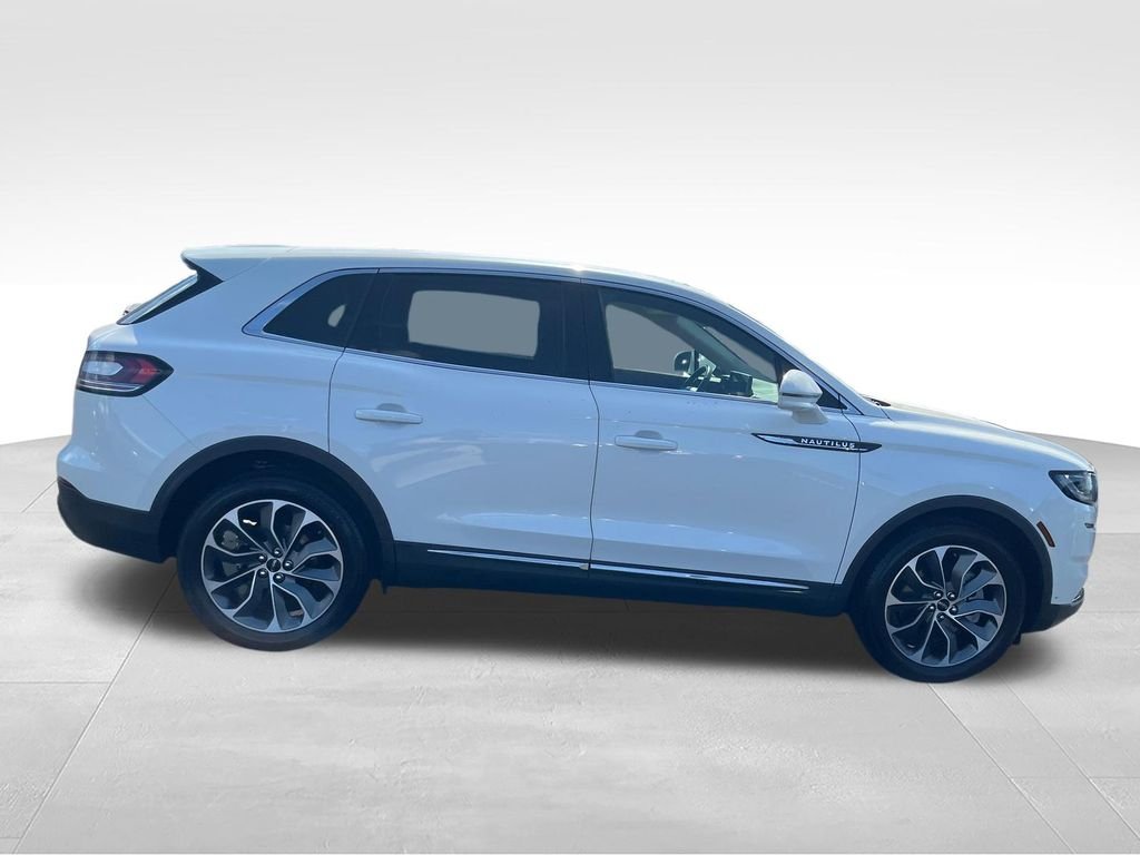 Used 2023 White Lincoln Reserve image 6