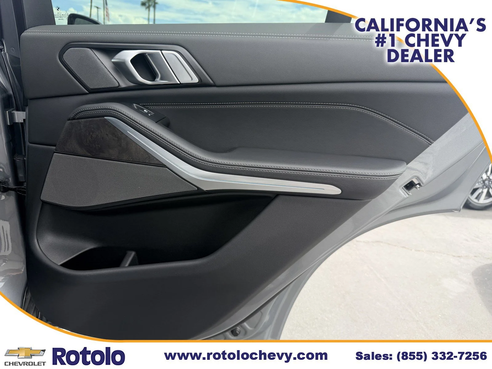 Used 2025 Gray BMW xDrive50e image 11