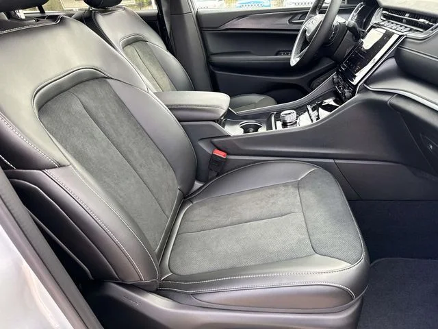 New 2025 Silver Jeep Altitude X image 26