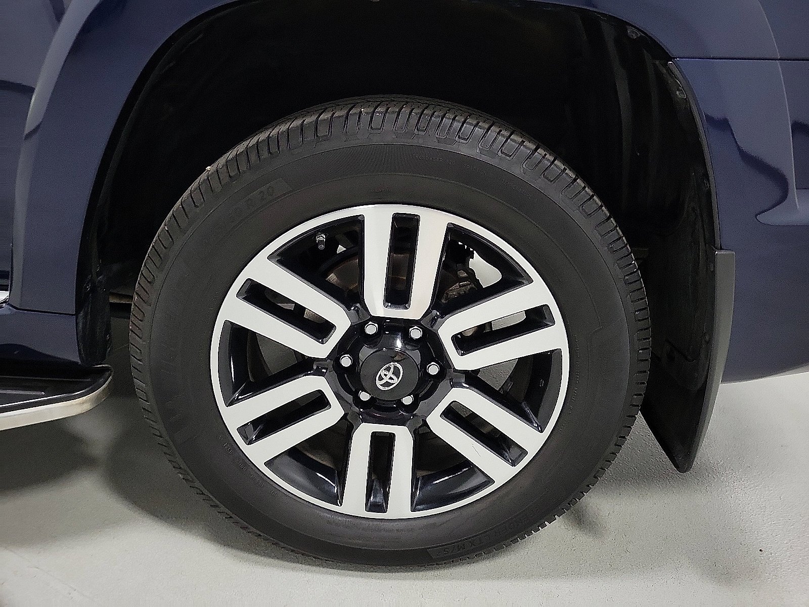 2021 Toyota 4Runner Limited - Photo 8