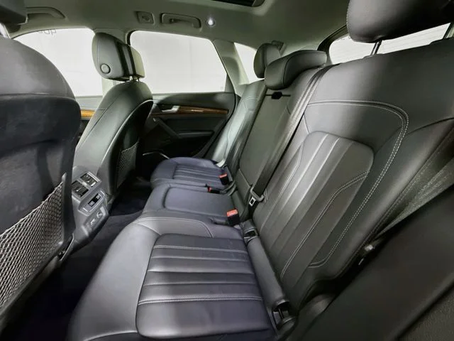 Used 2021  Audi 45 Premium image 23