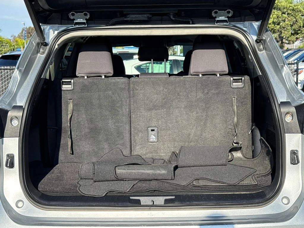 Used 2023 Silver Toyota LE image 10