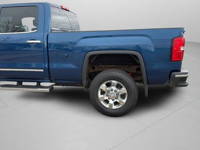 Used 2018 STONE BLUE METALLIC GMC SLT image 27