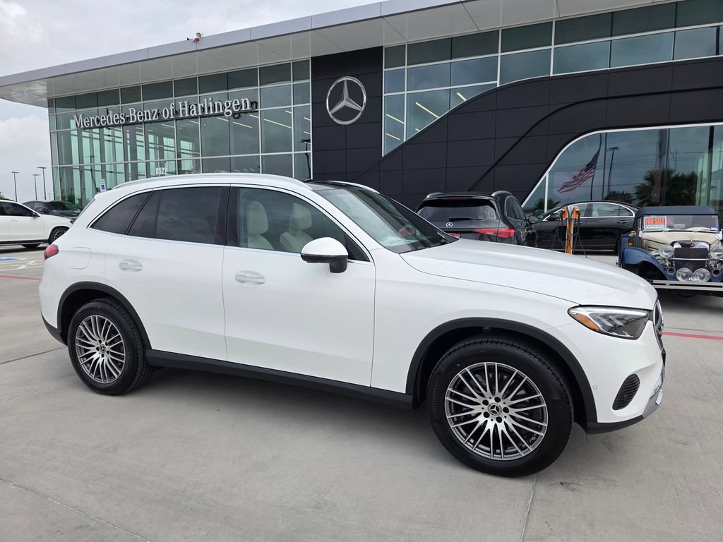 New 2026 Polar White Mercedes-Benz GLC 300 image 31