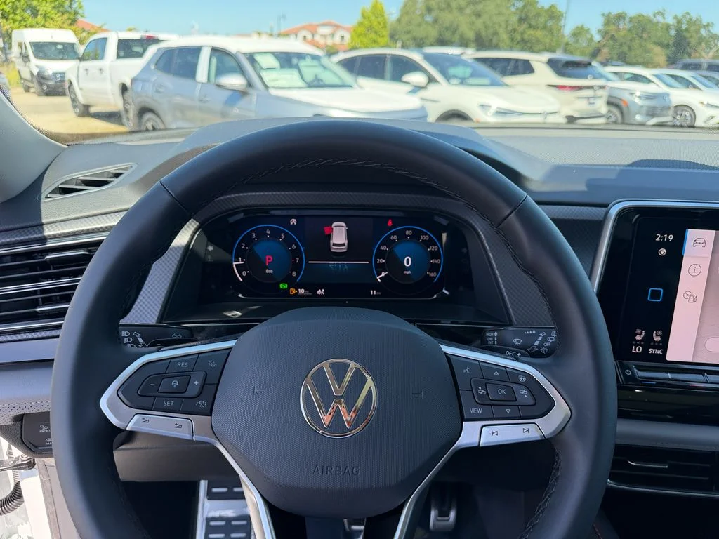 New 2026 Opal White Pearl Volkswagen 2.0T Peak Edition image 16