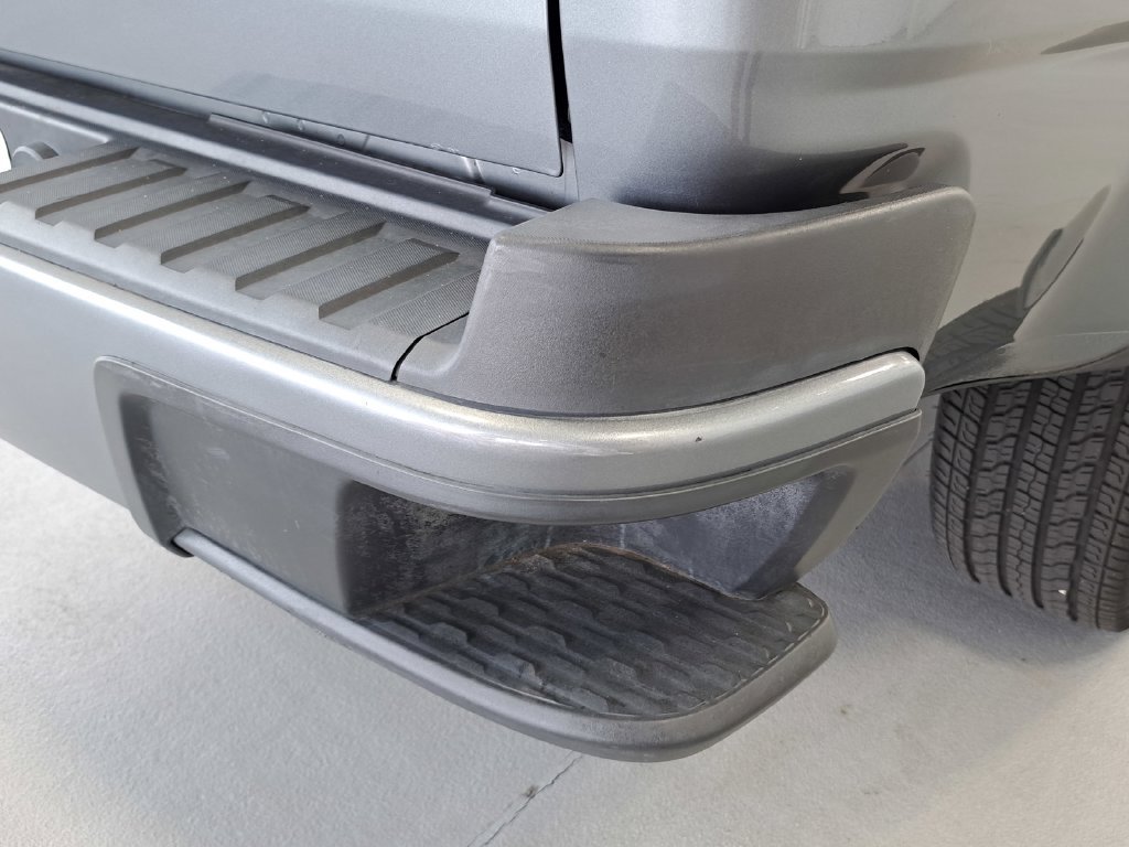 Used 2020 Gray Chevrolet LT image 28