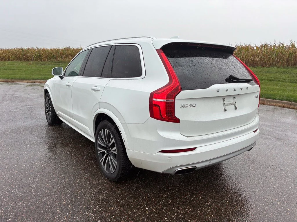 Used 2020 White Volvo T5 Momentum image 6