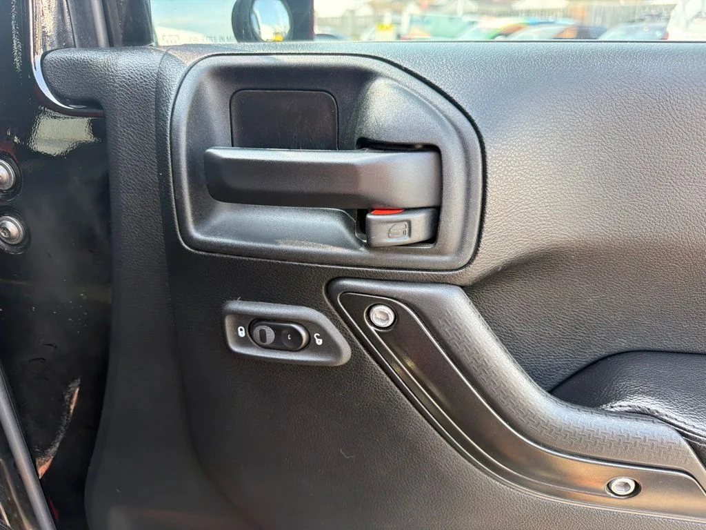 Certified Used 2018 Black Clearcoat Jeep Unlimited Rubicon image 38