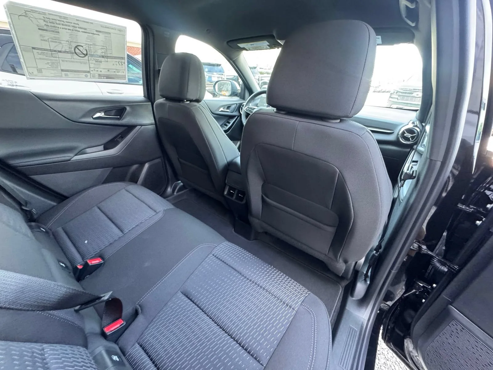 2027 Chevrolet Equinox LT - Photo 33