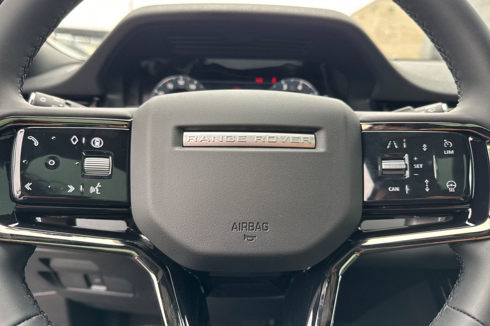 New 2026 Fuji White Land Rover S image 26