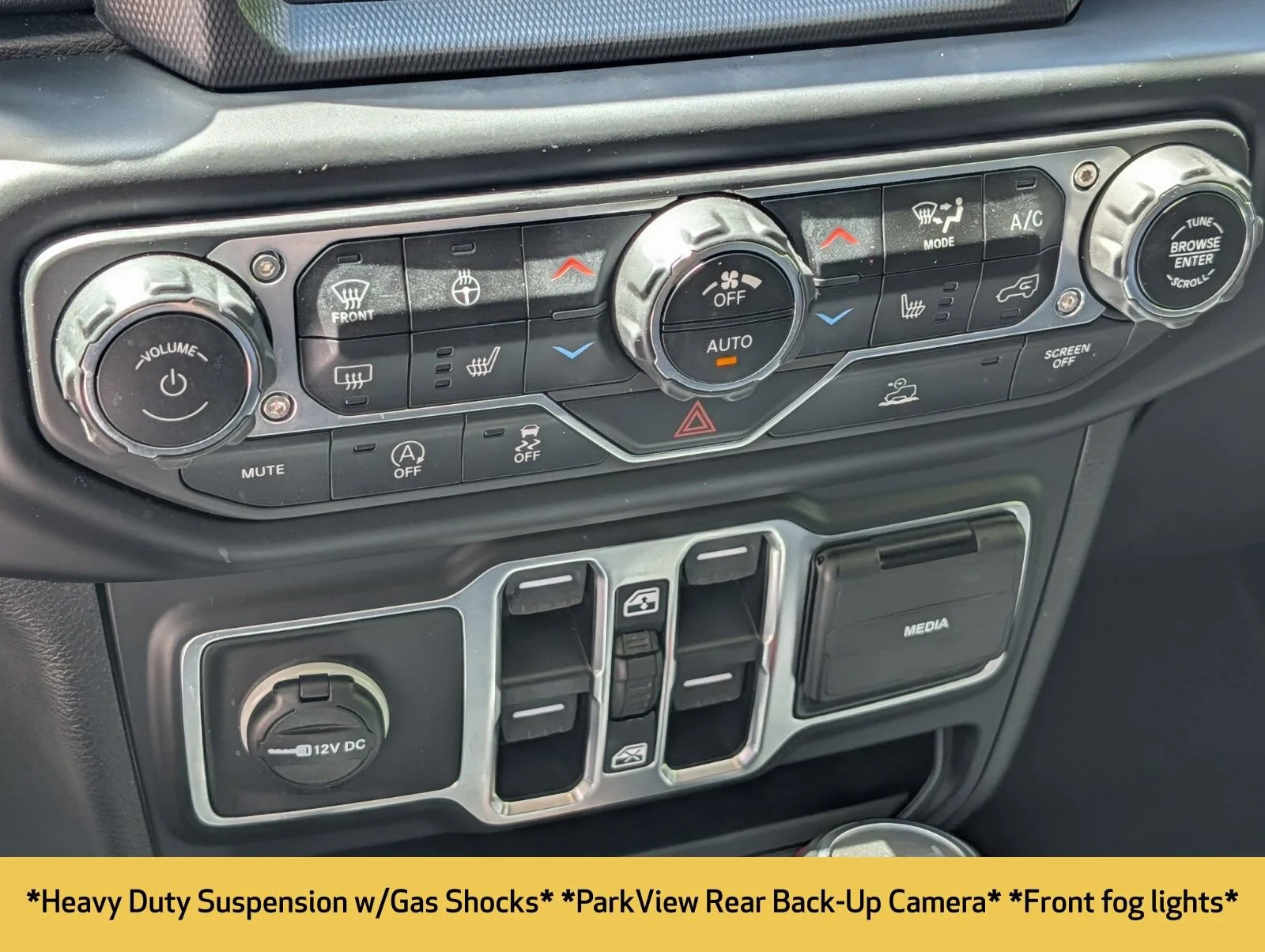 Used 2021 Gray Jeep Sahara 4x4 image 9