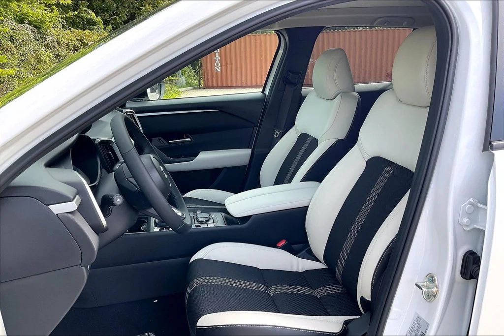New 2026 Wind Chill Pearl Mazda 2.5 S Preferred AWD image 9