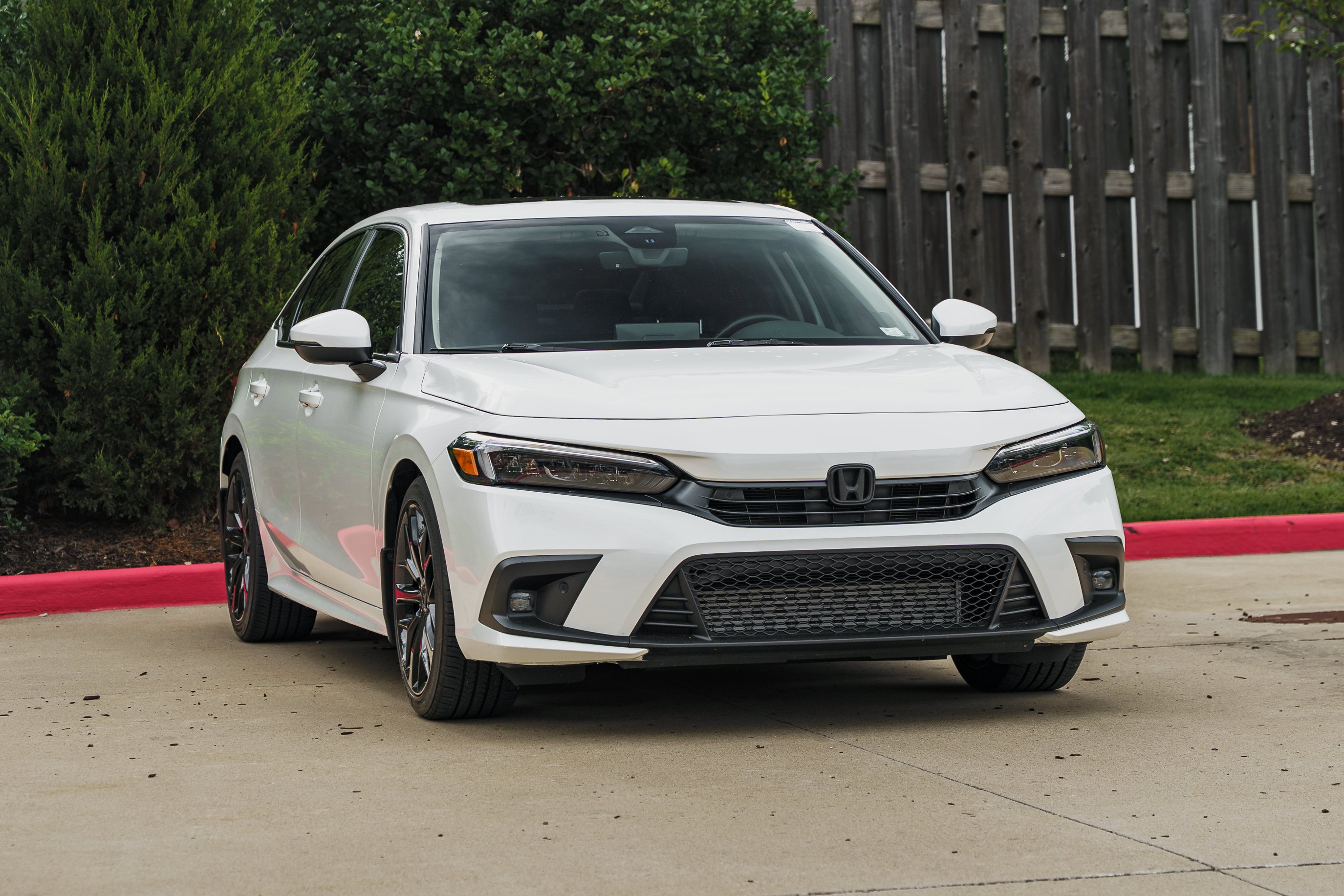 Used 2024 Platinum White Pearl Honda Touring image 2