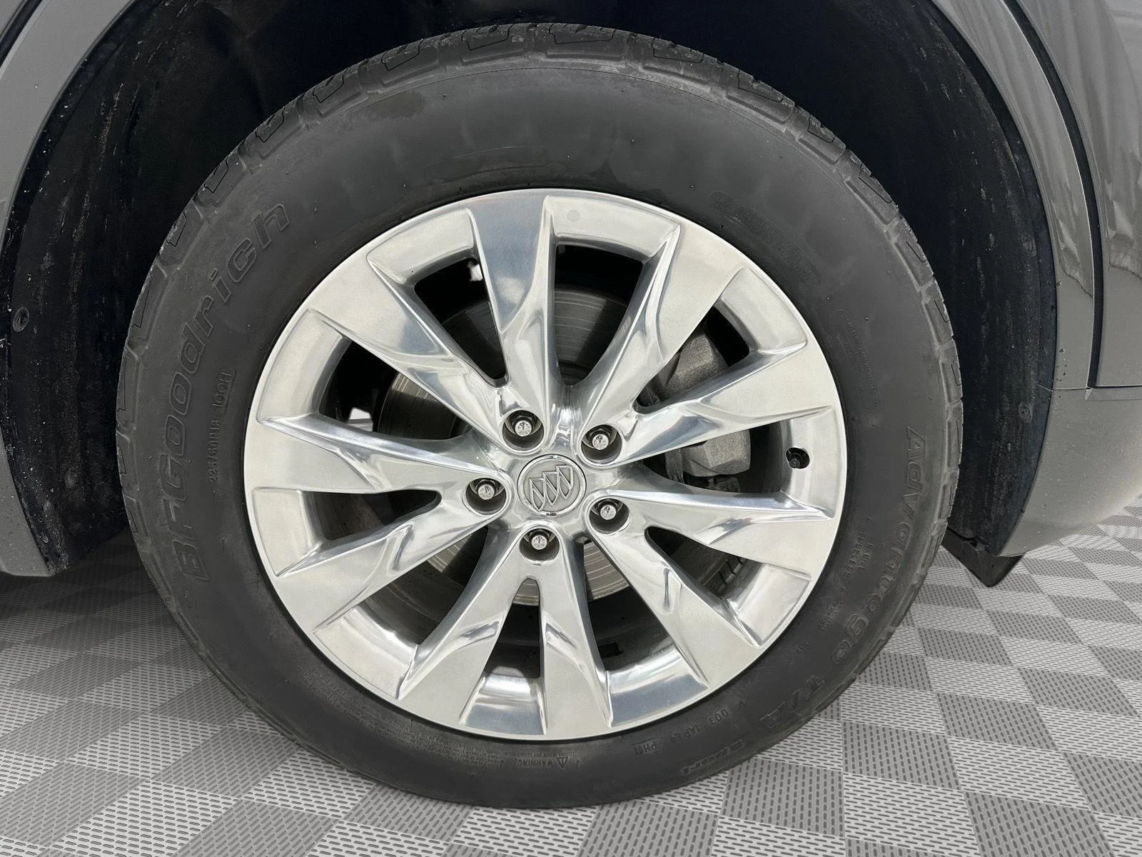 Used 2017 EBONY TWILIGHT METALLIC Buick Essence image 30