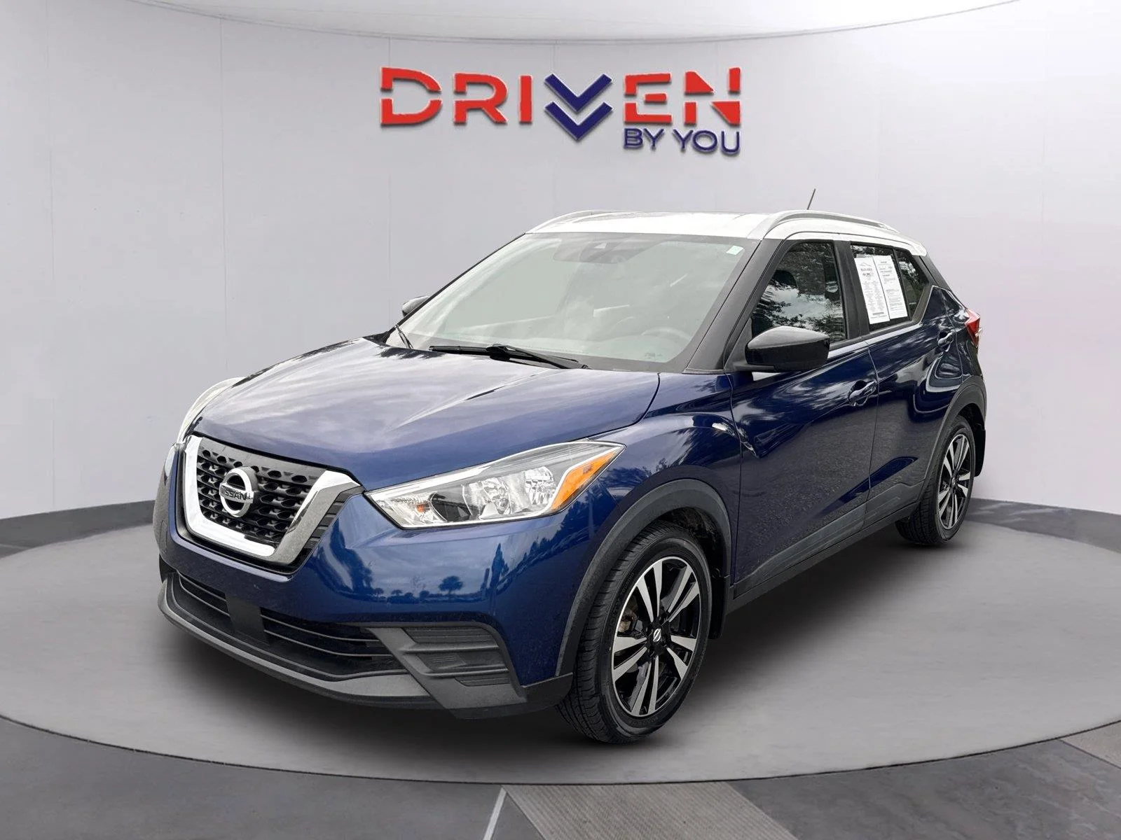 Used 2020 Deep Blue Pearl/Fresh Powder Nissan SV image 7