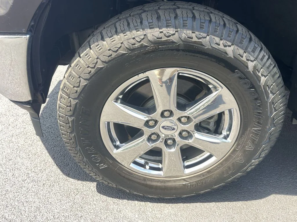 Used 2019 Red Ford XLT image 16