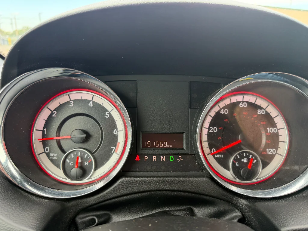 Used 2018 White Knuckle Clearcoat Dodge SXT image 24
