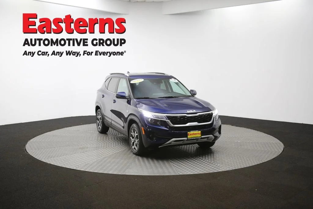 Used 2022 Blue Kia EX image 51