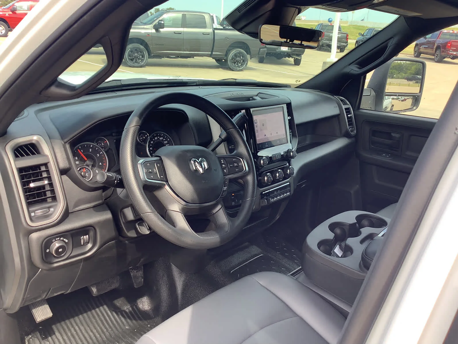 2026 RAM 3500 Chassis Tradesman - Photo 14