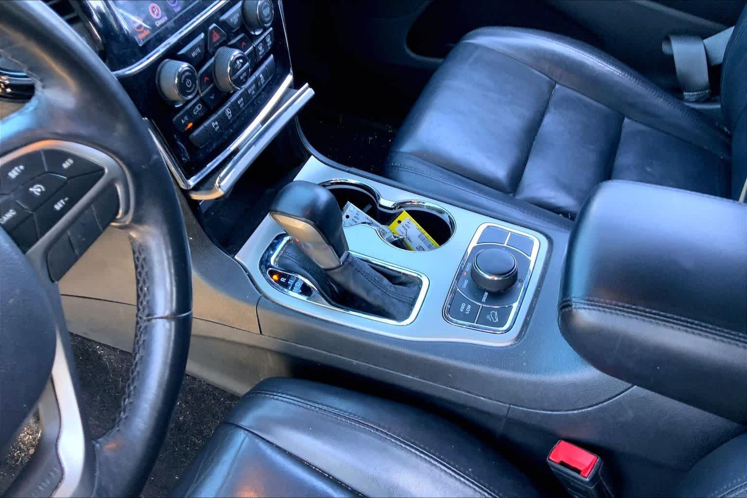 Used 2019 Billet Silver Metallic Clear Coat Jeep Limited image 17