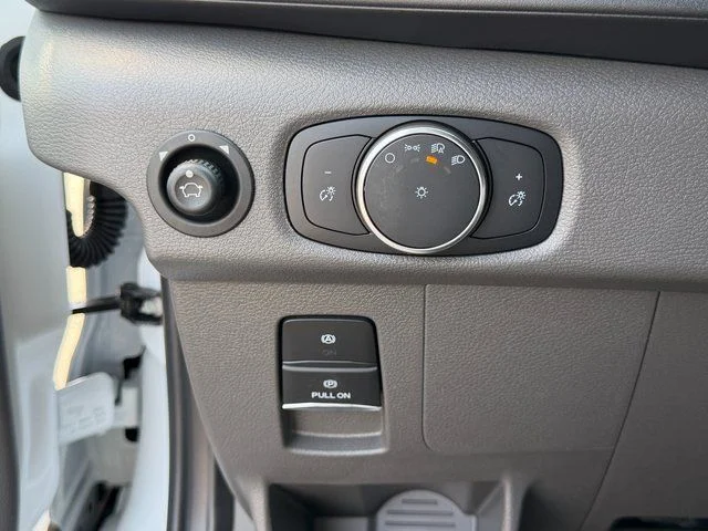 New 2026 Oxford White Ford Base image 29