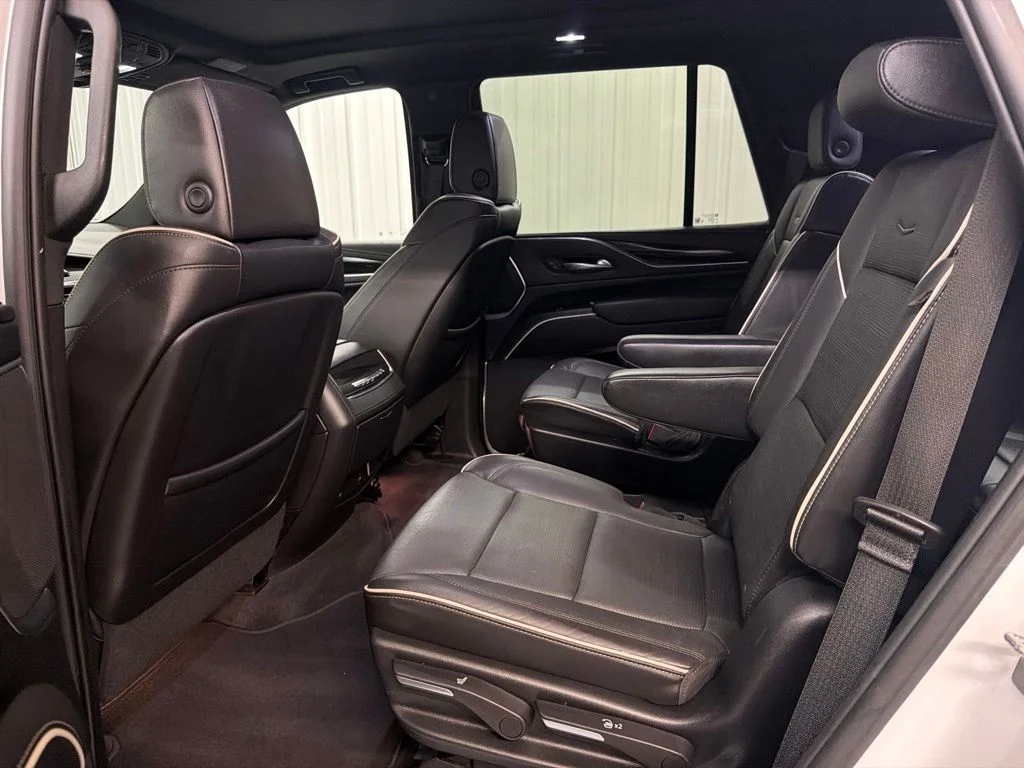 Used 2023 Crystal White Tricoat Cadillac Sport image 21