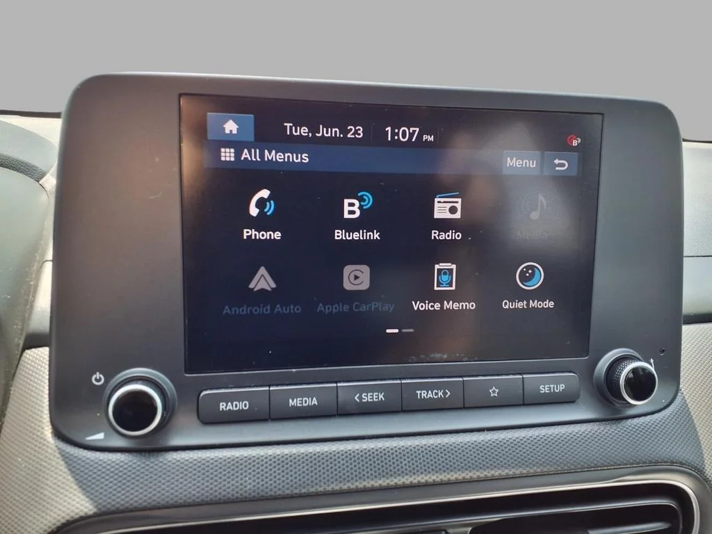 Used 2023 Silver Hyundai SEL image 7