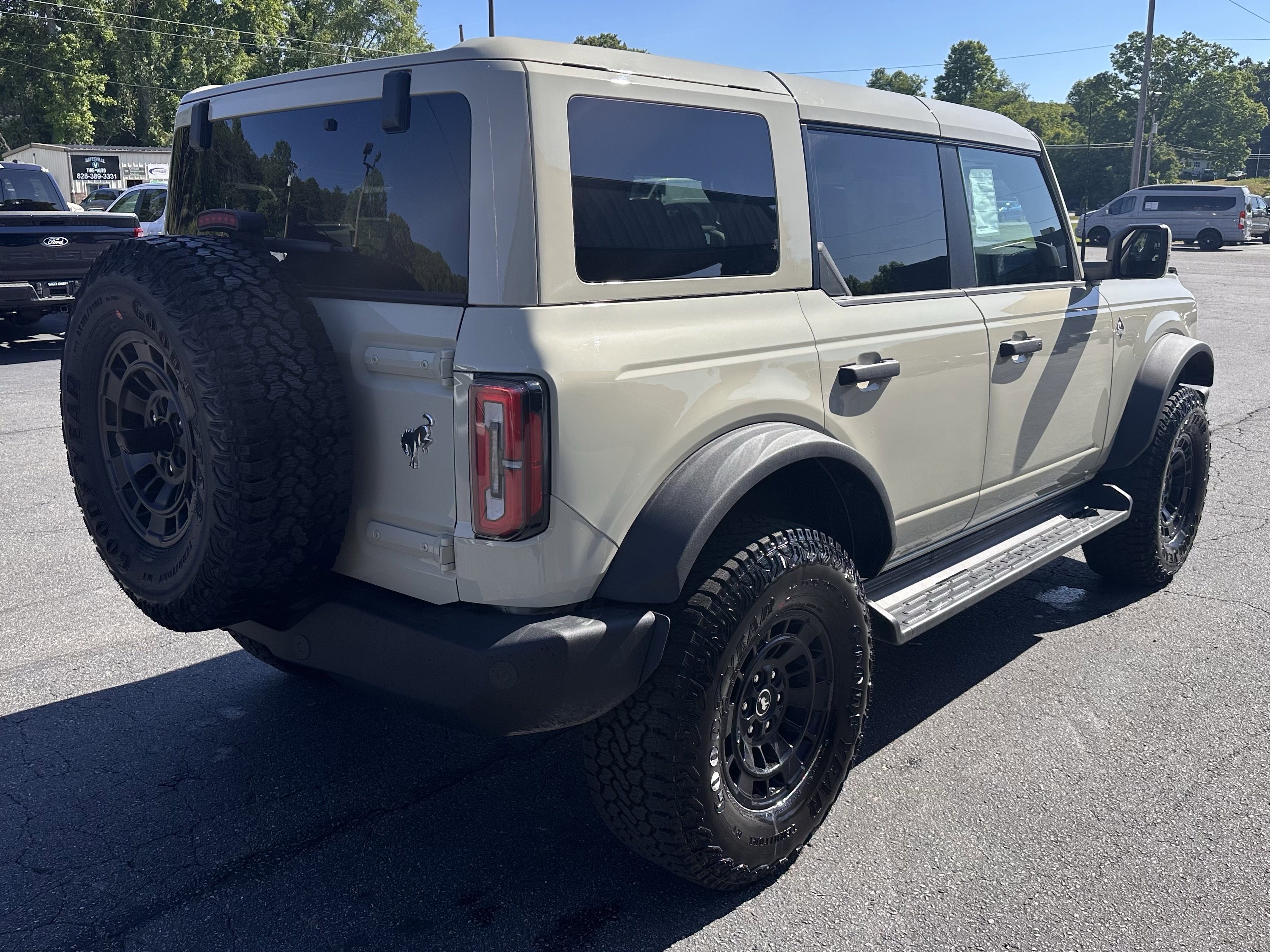 New 2026 Desert Sand Ford Outer Banks® image 6