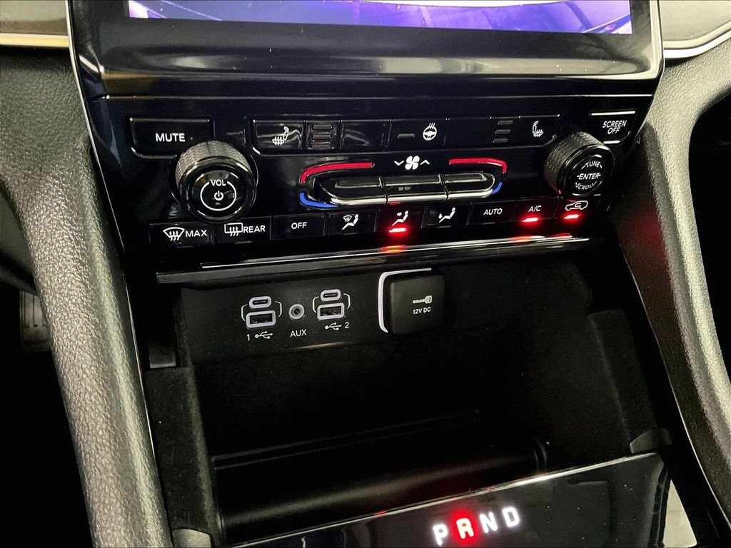 Used 2022 Black Jeep Limited image 27