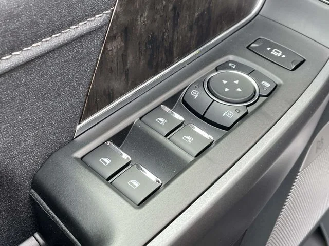New 2026 Agate Black Metallic Ford F-350® Lariat® image 15