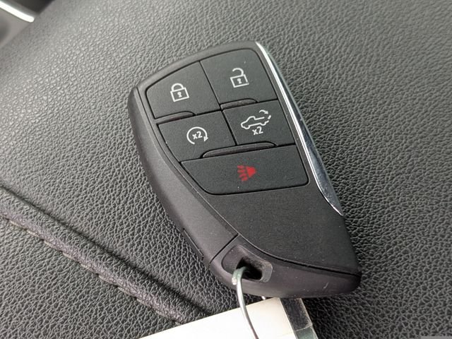 Used 2024 Summit White Chevrolet RST image 28