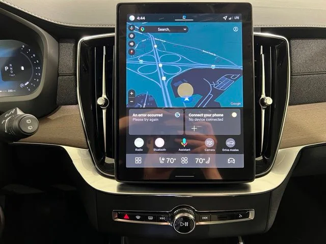 New 2026 Crystal White Volvo Plus image 16