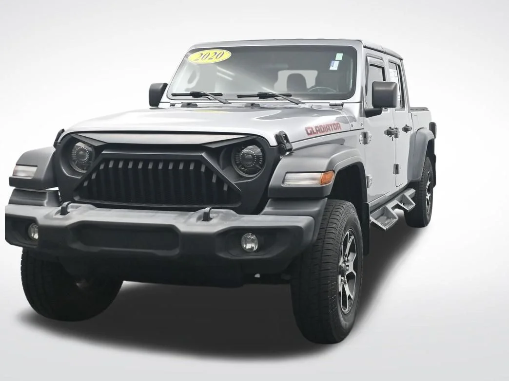 Used 2020 Billet Silver Metallic Clearcoat Jeep Sport image 2