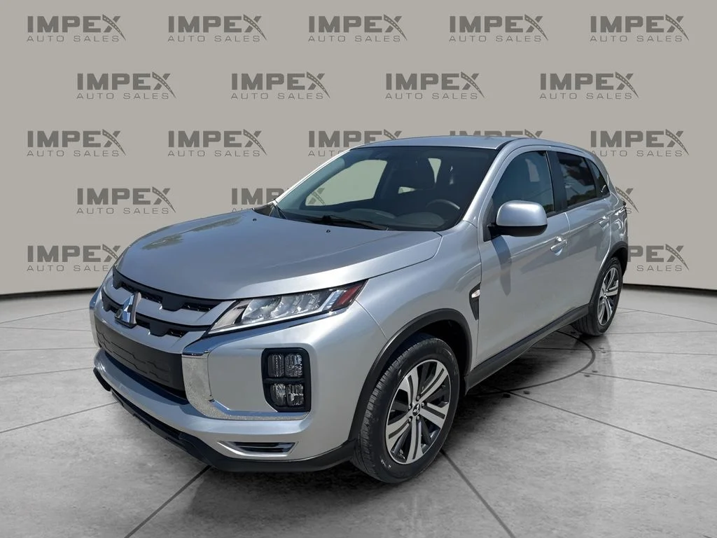 Used 2023 Silver Mitsubishi 2.0 ES image 1