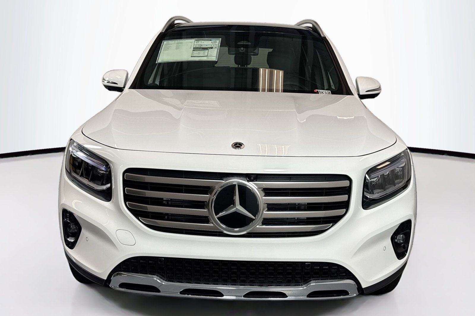 New 2026 Polar White Mercedes-Benz GLB 250 image 2