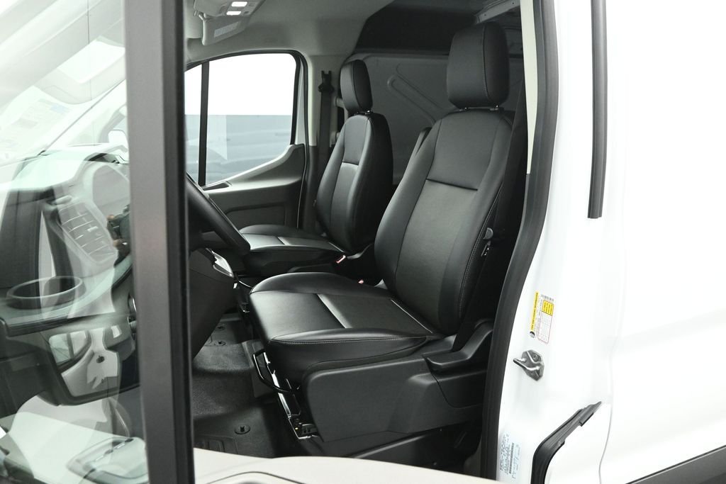 New 2026 Oxford White Ford Base image 8