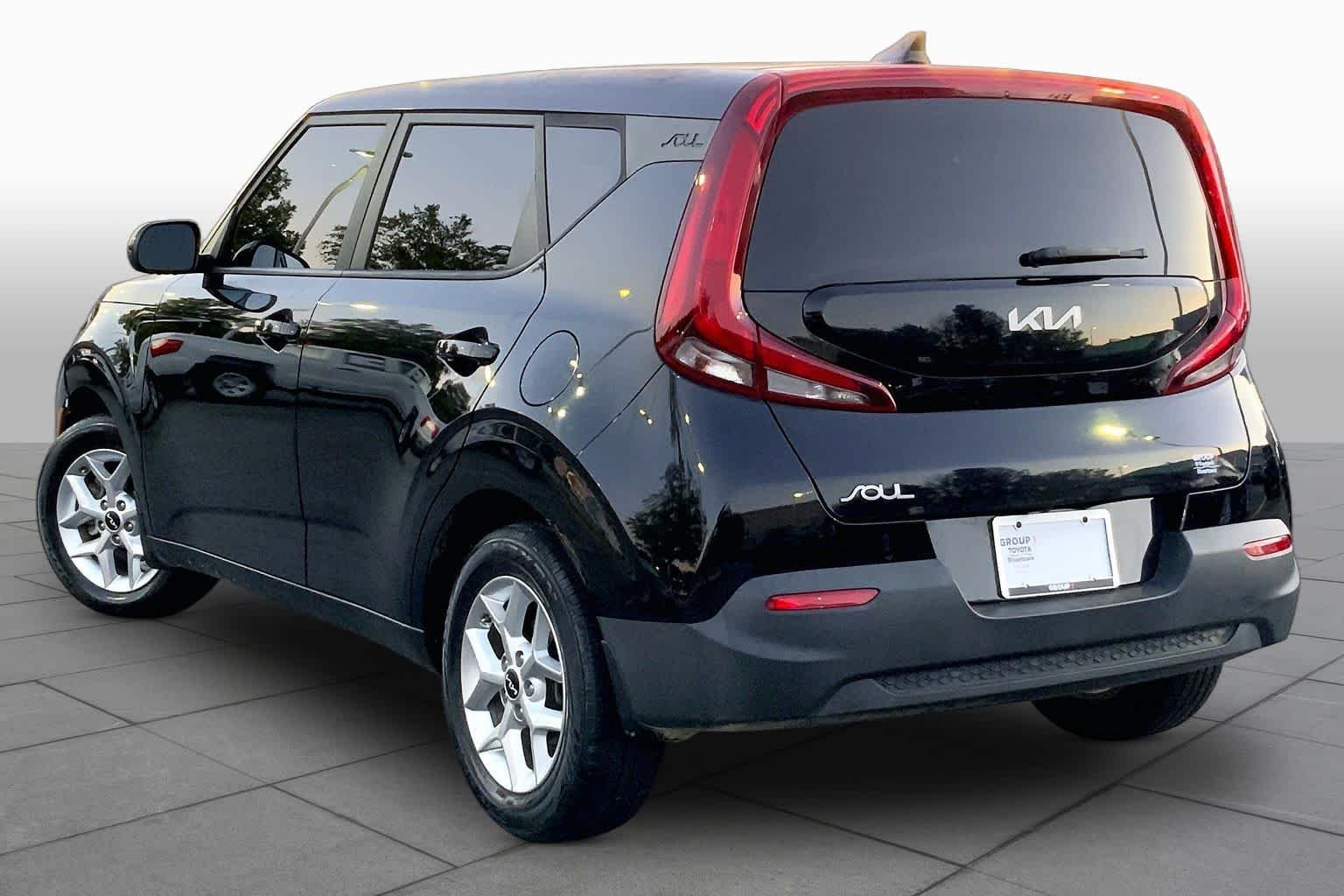 Used 2022 Cherry Black Kia LX image 11